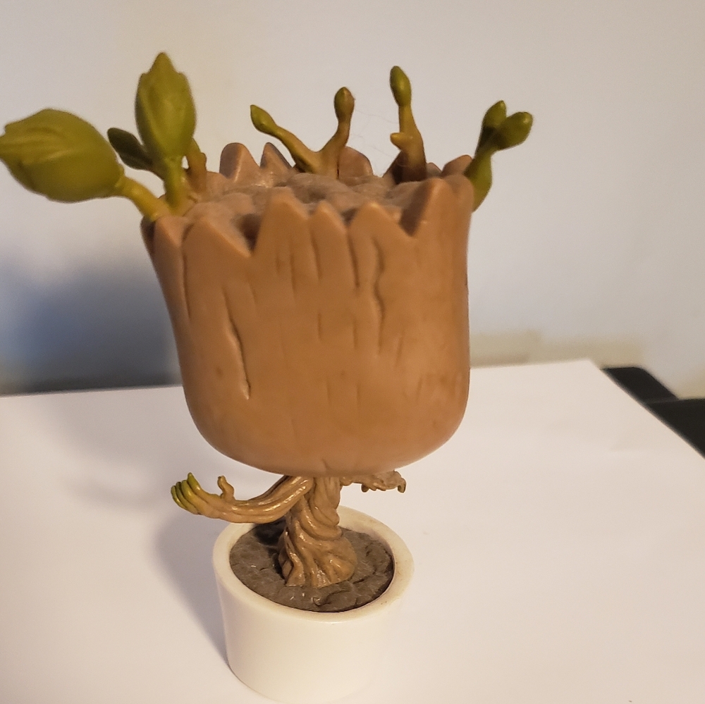 Groot Funko Pop Figure - Picture 6 of 7